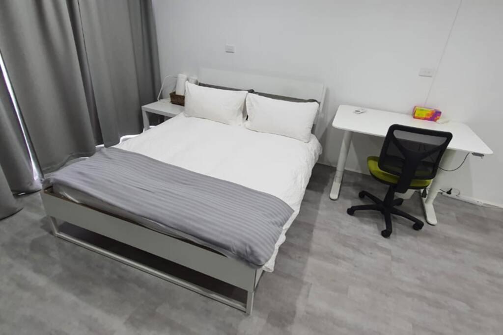 Dana-Spacious Private Room In Shared 2-Bedroom Apartment-1 Canberra Exteriér fotografie