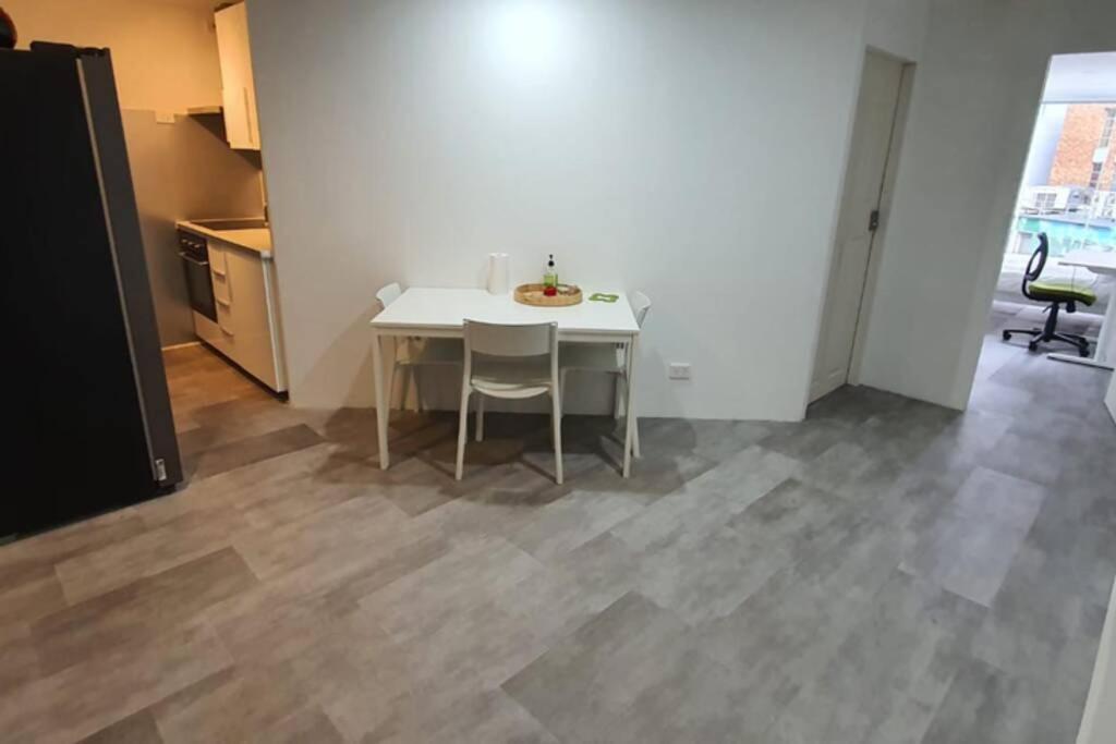 Dana-Spacious Private Room In Shared 2-Bedroom Apartment-1 Canberra Exteriér fotografie